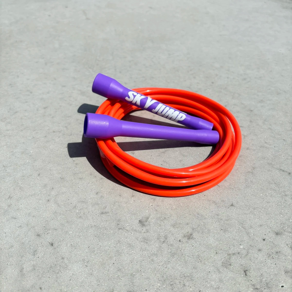 Corde à sauter PVC Orange Fury – Performante, maniable & durable Sky Jump