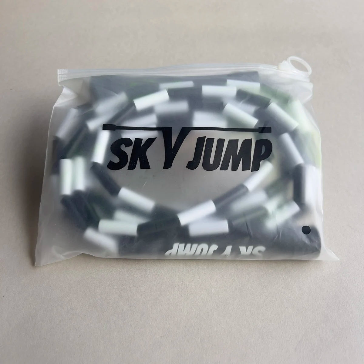 Damier — Freestyle Sky Jump