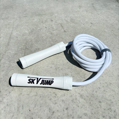 Corde à sauter lestée White Force 500g, robuste et maniable Skyjump