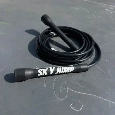 Corde à sauter PVC "Phantom" – Poignées incassables, Noir Sky Jump